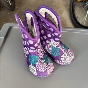 Toddler Bogs Purple and White boots